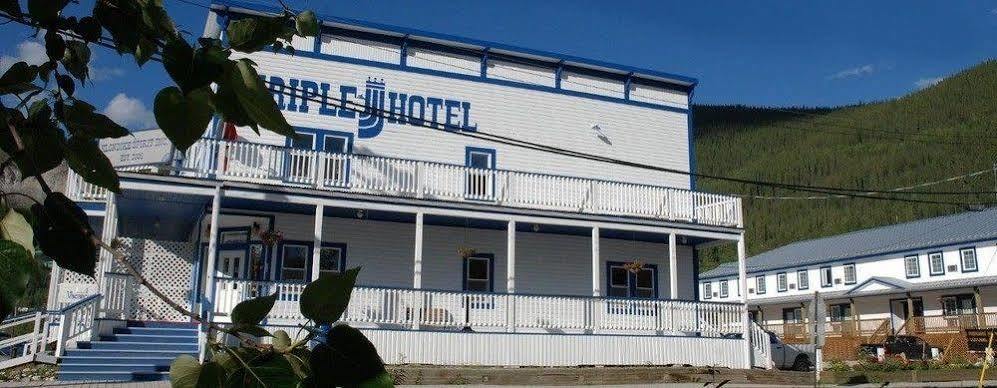 Triple J Hotel Доусон-Сіті Екстер'єр фото