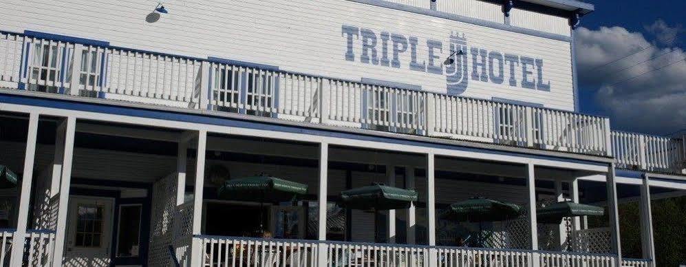 Triple J Hotel Доусон-Сіті Екстер'єр фото